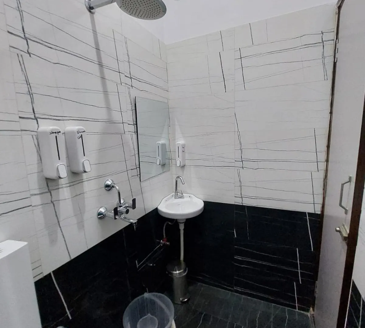 Simple Blissful - 2 Bedrooms Independent House Varanasi India